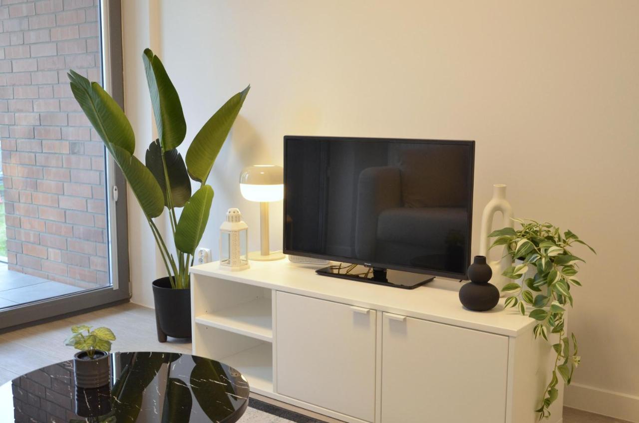 Апартаменти Estate Old Town Apartment, Private Parking, Balcony Гданськ